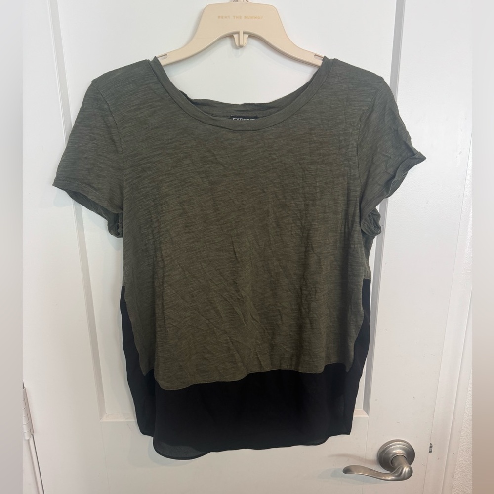 Color block tee. Size small.